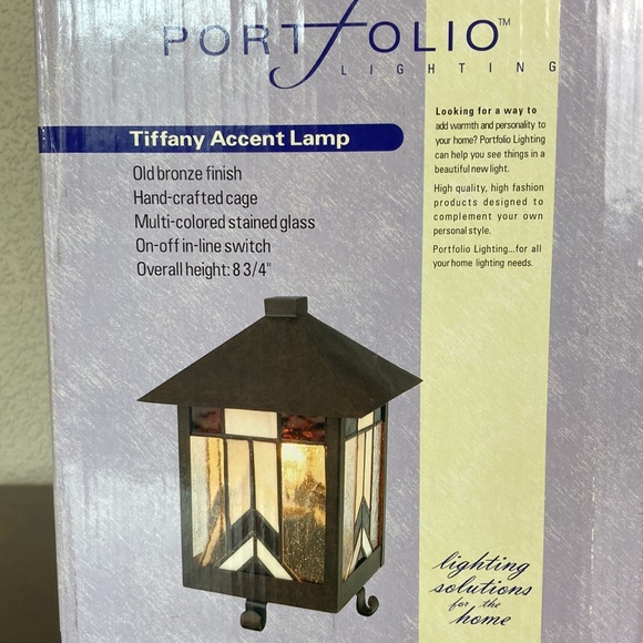 Tiffany Accent Stained Glass Lamp - Picture 6 of 8